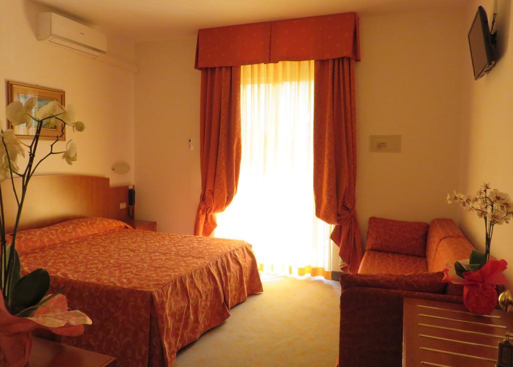 Hotel Garden Limone sul Garda Exterior photo